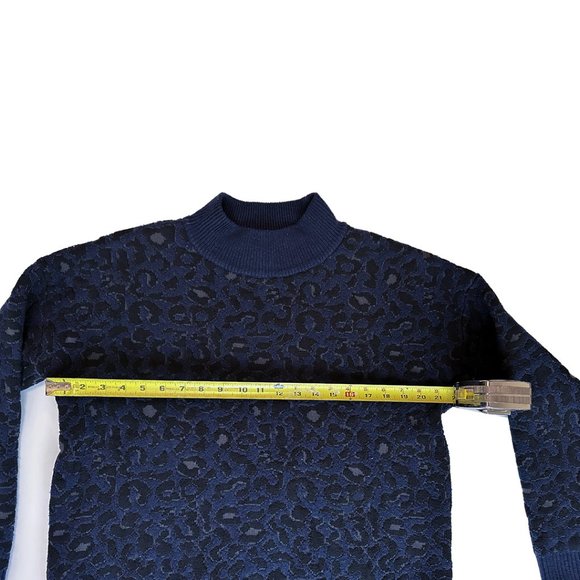 Universal Thread Sweater Leopard Print Blue Black (Size Medium) - Picture 3 of 7